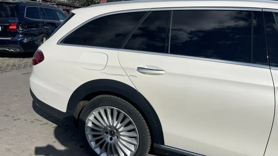 MERCEDES-BENZ E Klasa -