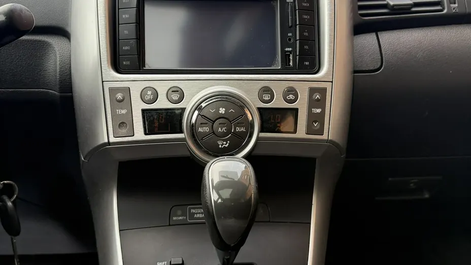 TOYOTA Verso -