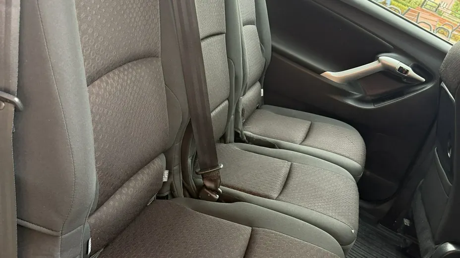 TOYOTA Verso -
