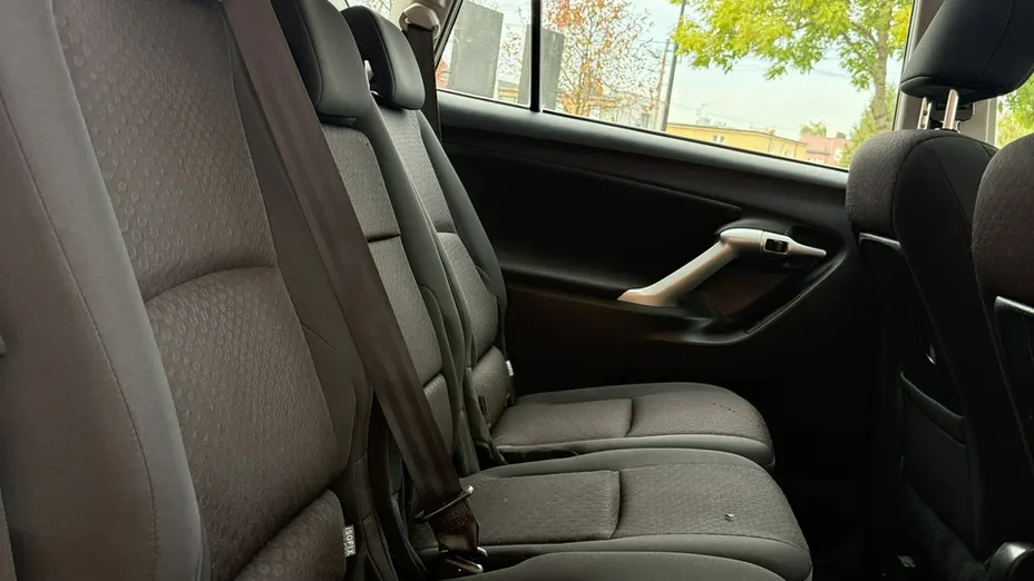 TOYOTA Verso -