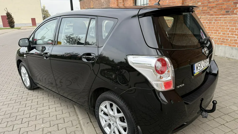 TOYOTA Verso -