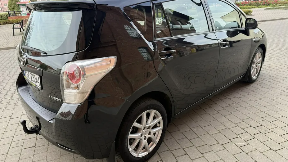 TOYOTA Verso -