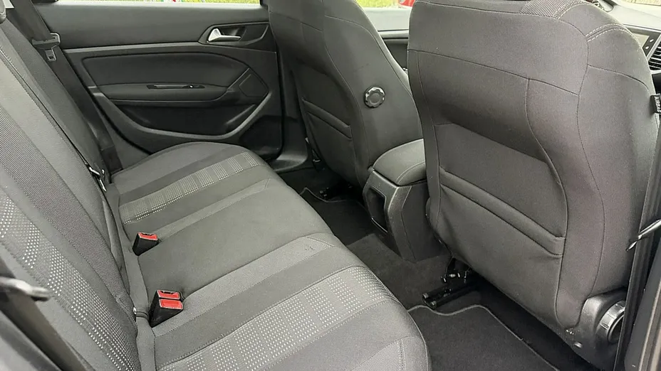 PEUGEOT 308 -
