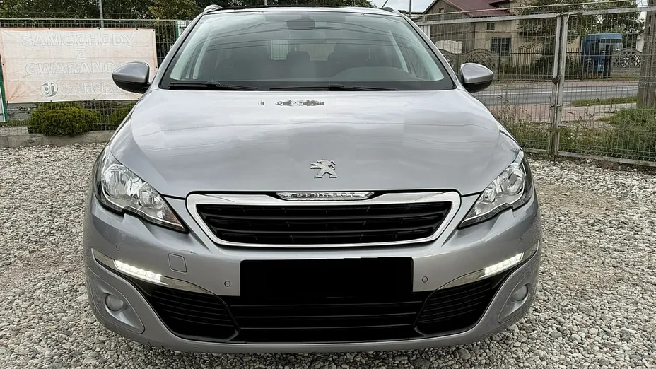 PEUGEOT 308 -