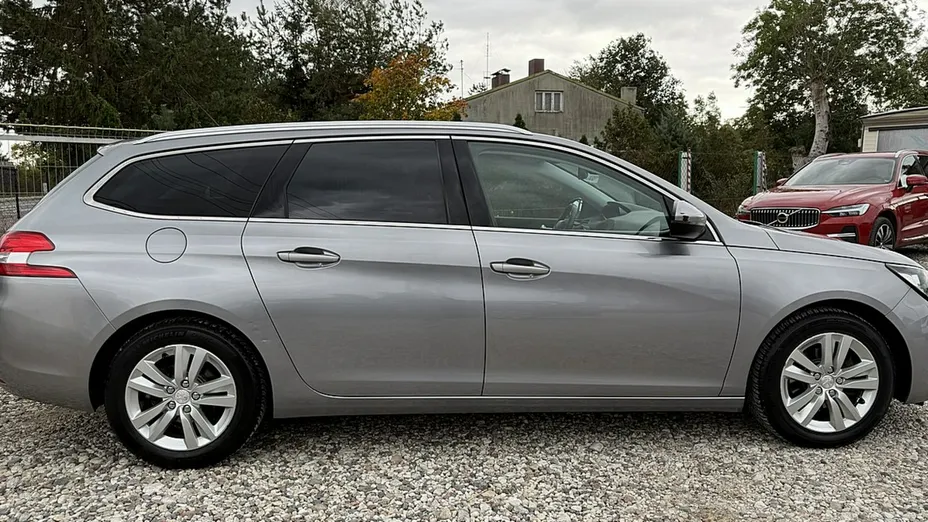 PEUGEOT 308 -