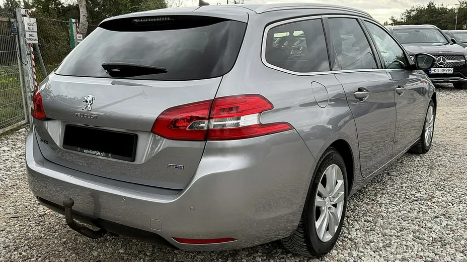 PEUGEOT 308 -