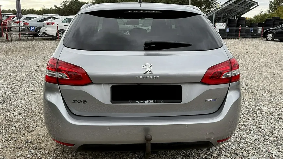 PEUGEOT 308 -
