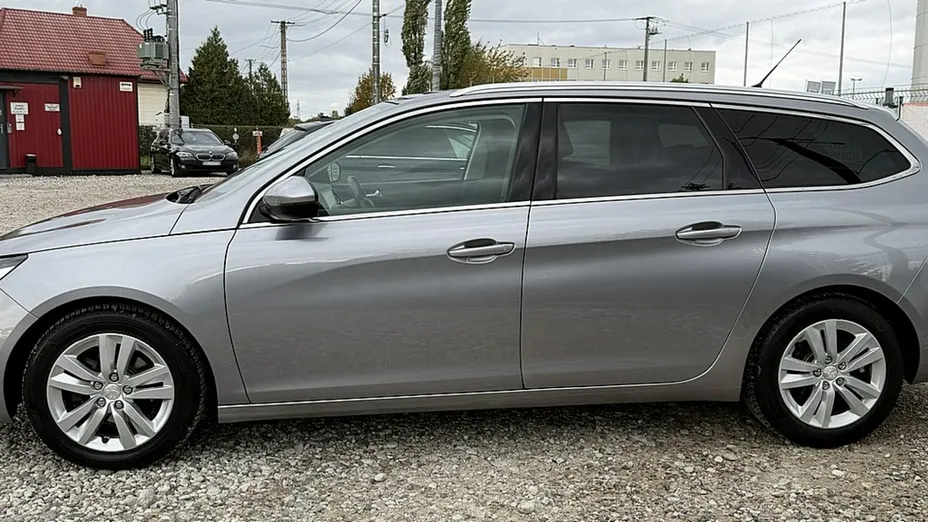 PEUGEOT 308 -