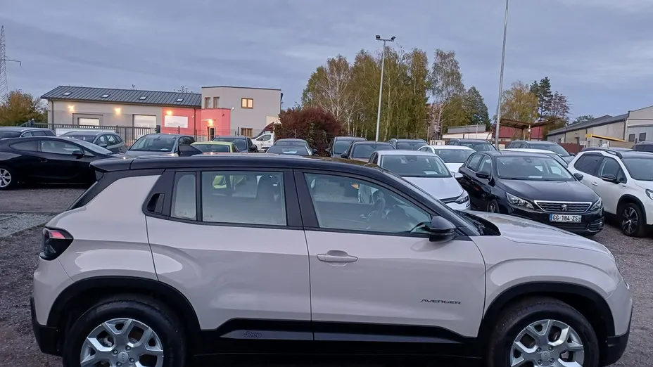 JEEP Avenger -