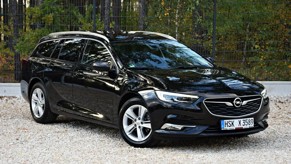 OPEL Insignia -