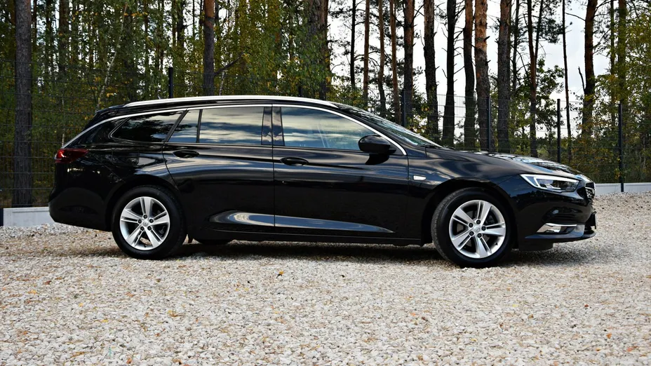 OPEL Insignia -