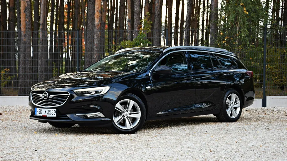 OPEL Insignia -