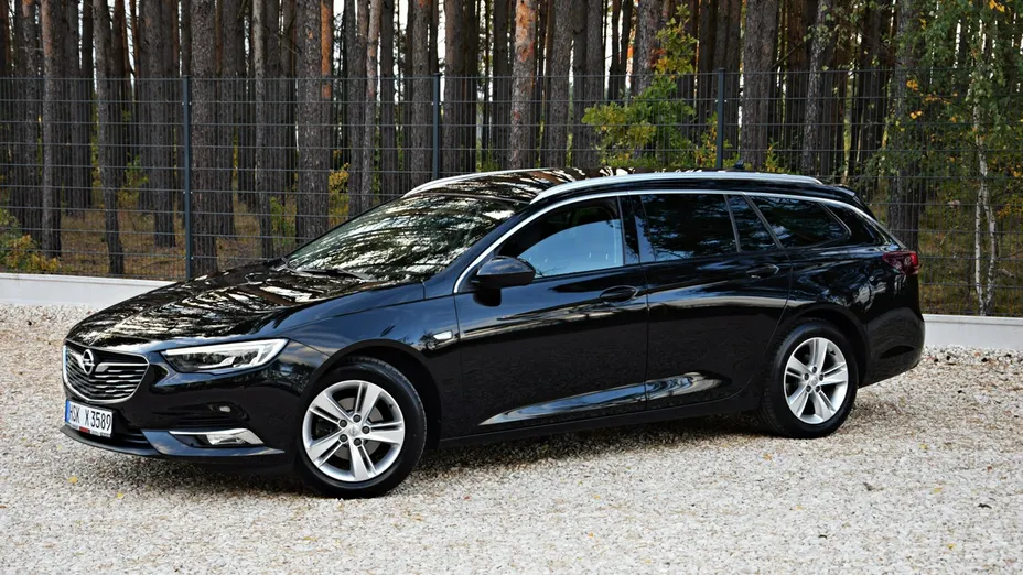 OPEL Insignia -