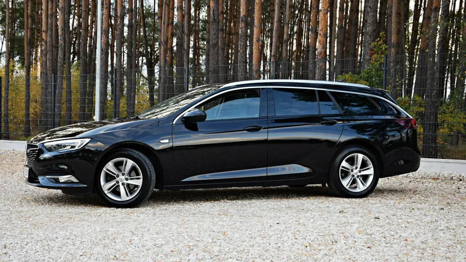 OPEL Insignia -