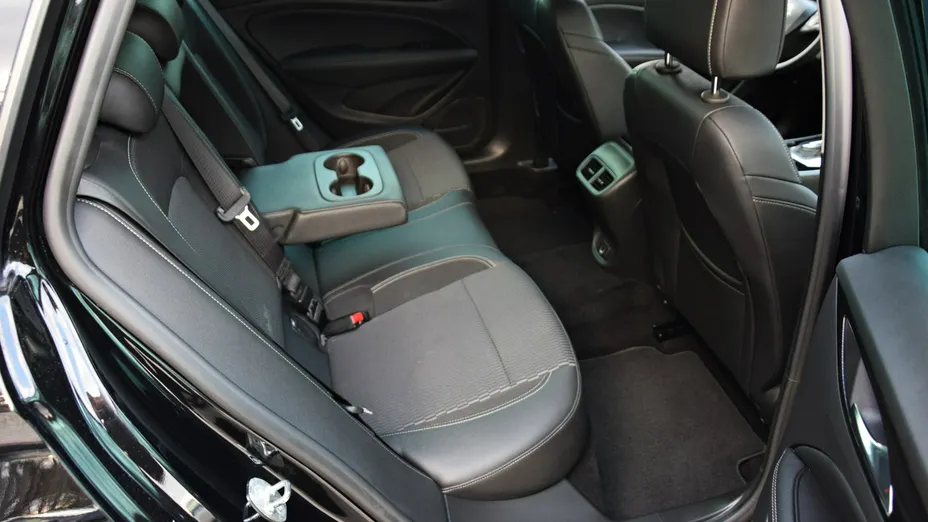 OPEL Insignia -