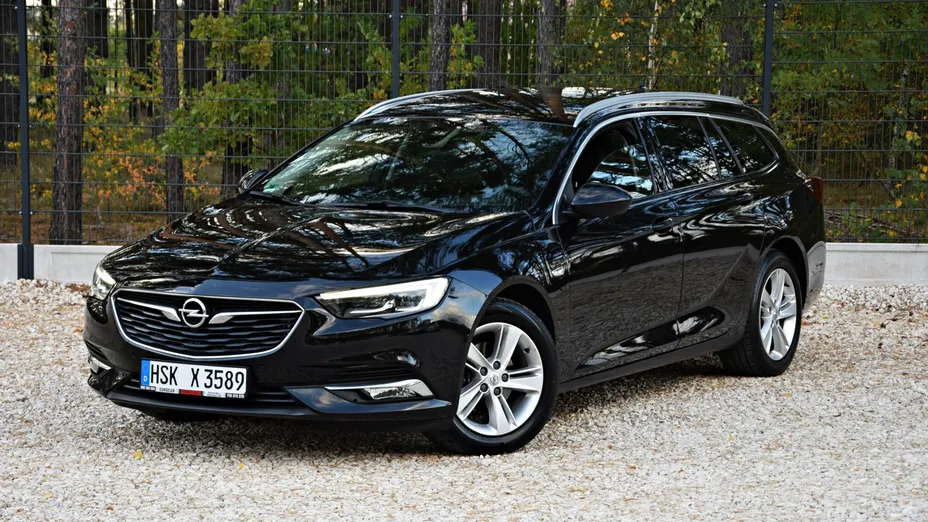 OPEL Insignia -