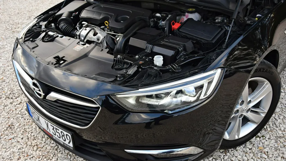 OPEL Insignia -
