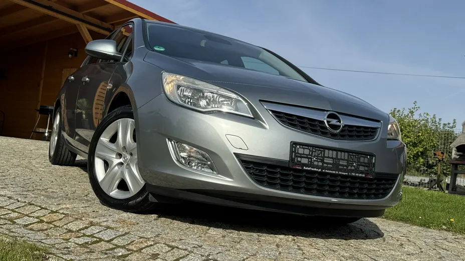 OPEL Astra -