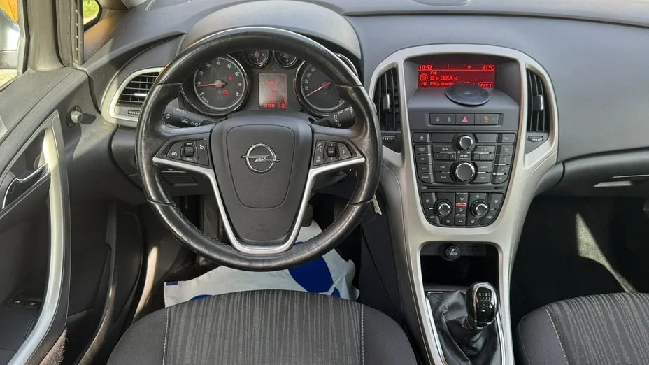 OPEL Astra -