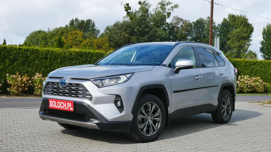 TOYOTA RAV4 -