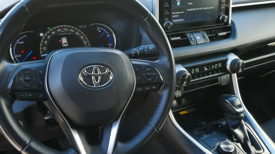 TOYOTA RAV4 -
