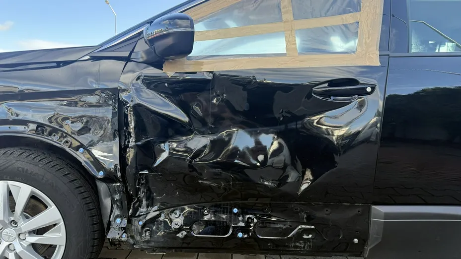 PEUGEOT 5008 -