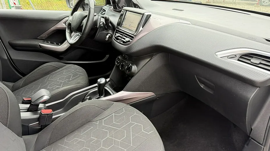 PEUGEOT 2008 -