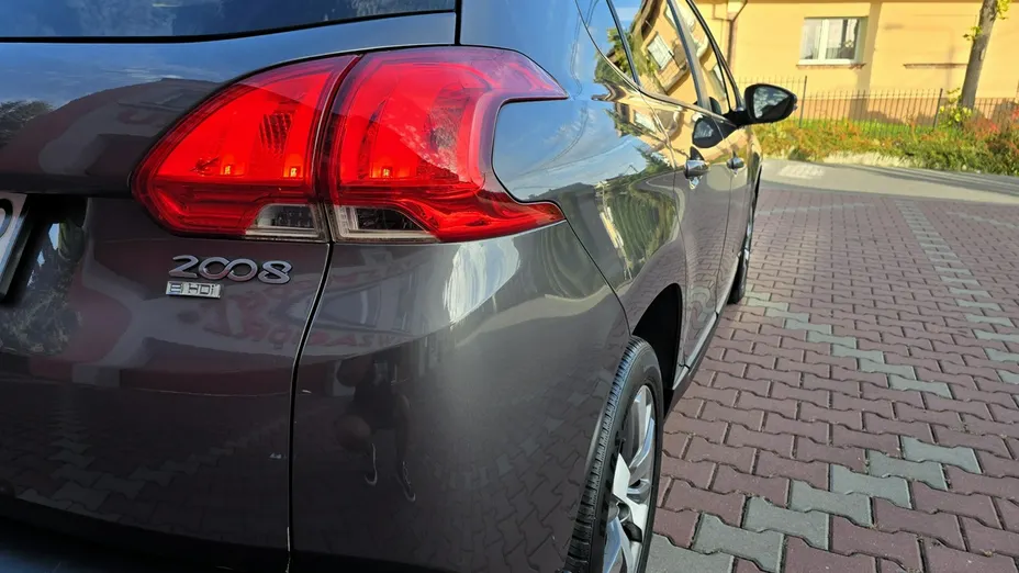 PEUGEOT 2008 -