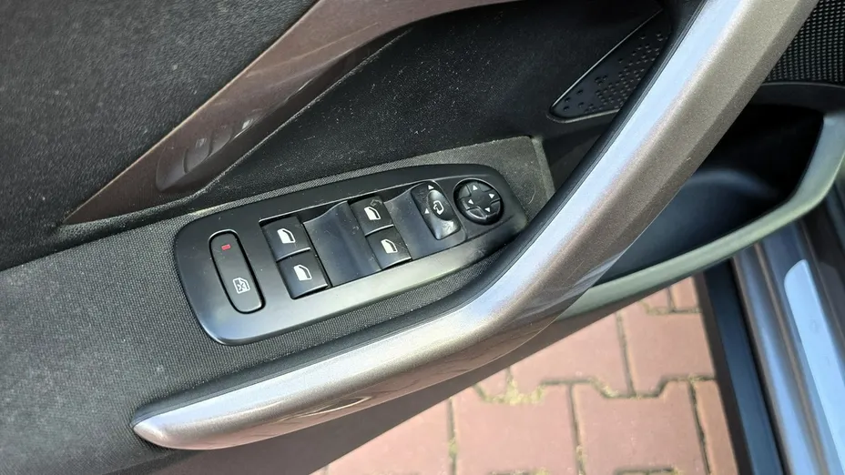 PEUGEOT 2008 -