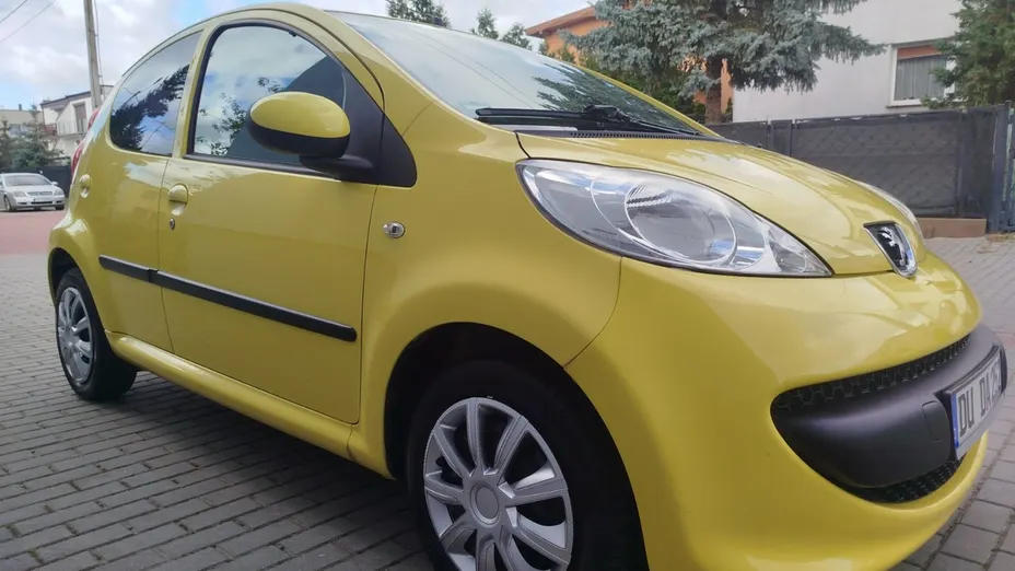 PEUGEOT 107 -