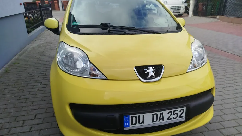 PEUGEOT 107 -