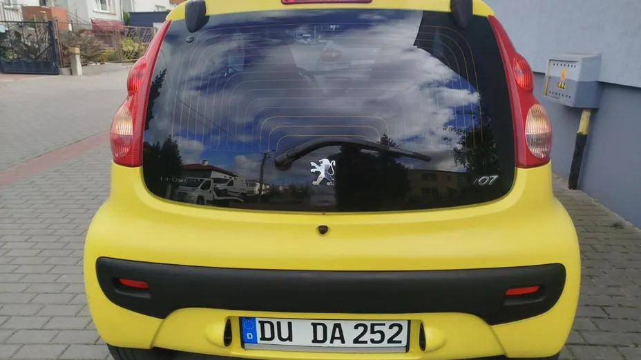 PEUGEOT 107 -