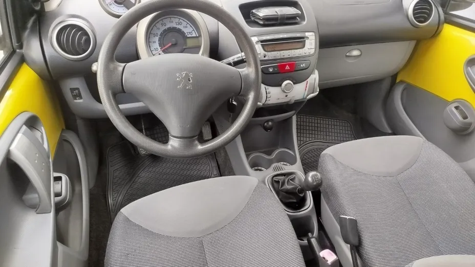 PEUGEOT 107 -