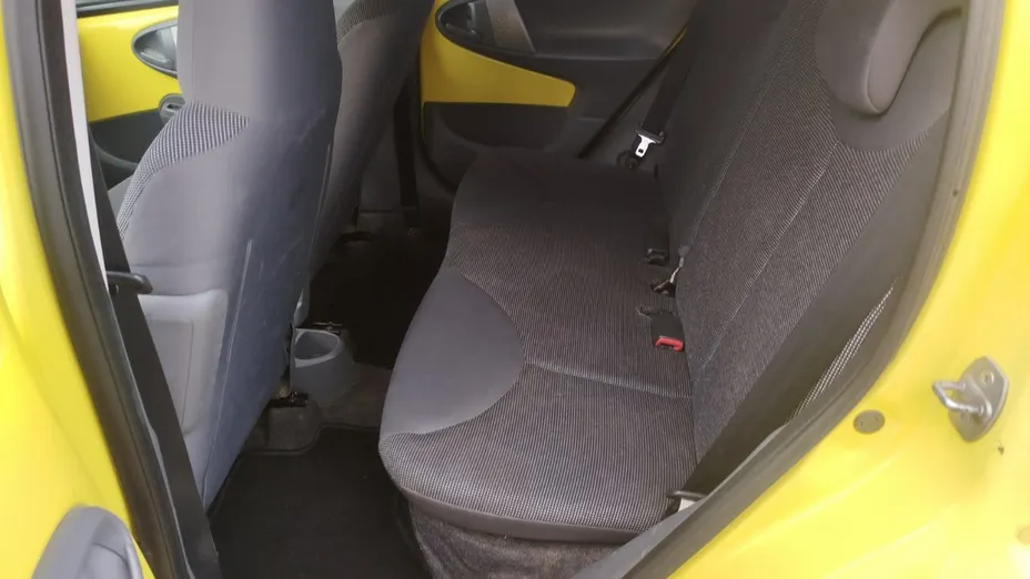 PEUGEOT 107 -