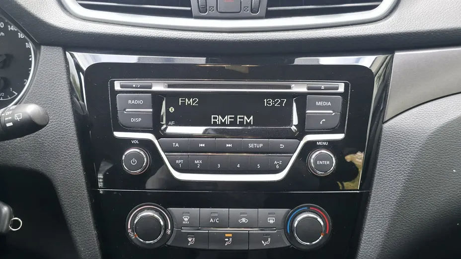 NISSAN Qashqai -