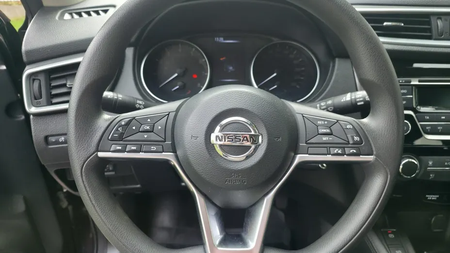 NISSAN Qashqai -