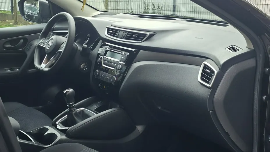 NISSAN Qashqai -