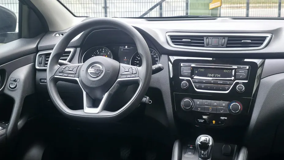 NISSAN Qashqai -