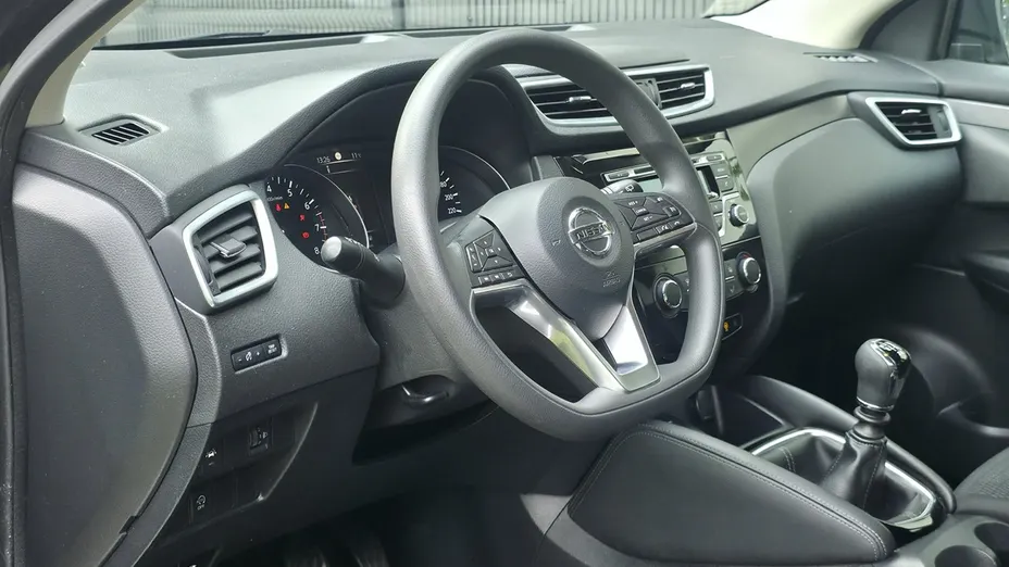 NISSAN Qashqai -