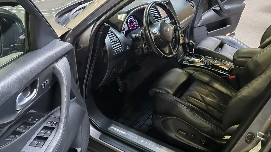 INFINITI EX -