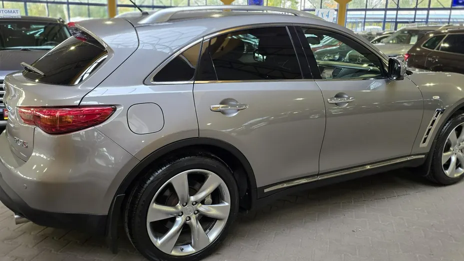 INFINITI EX -