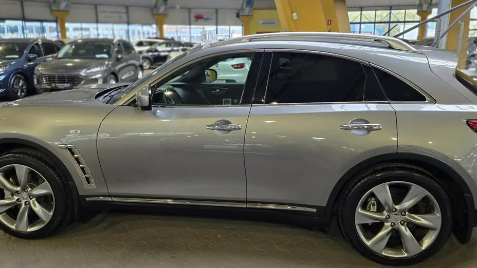 INFINITI EX -