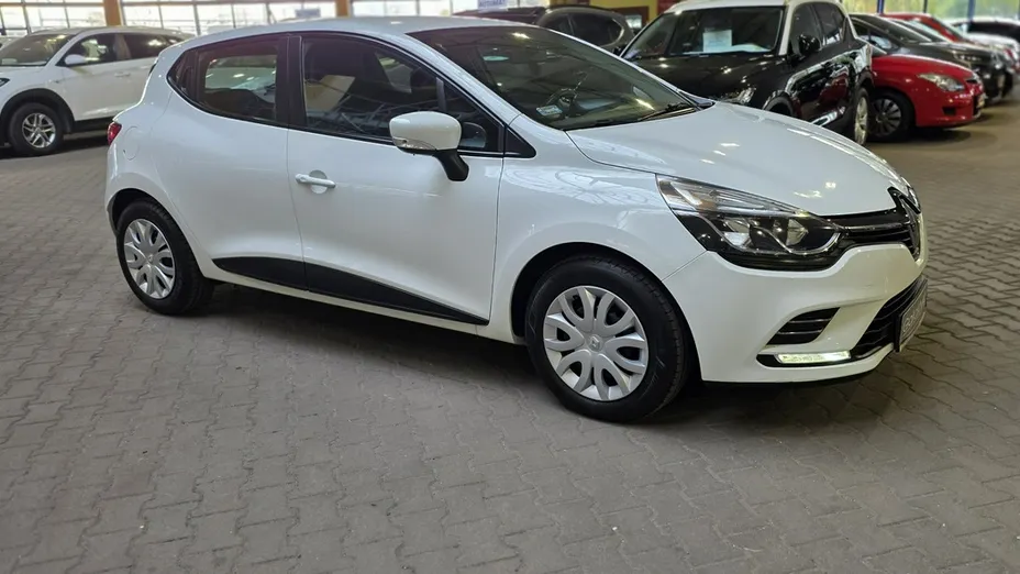 RENAULT Clio -