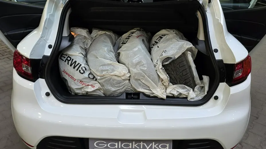 RENAULT Clio -