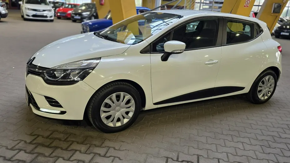 RENAULT Clio -