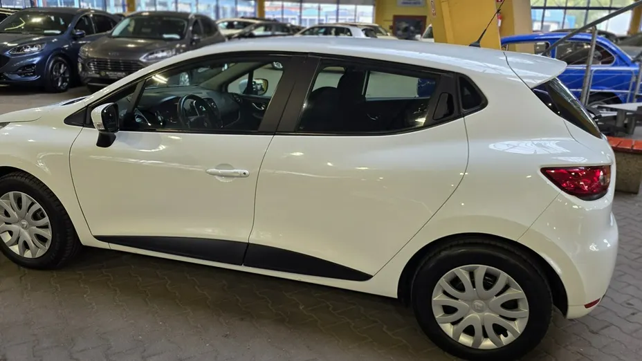 RENAULT Clio -