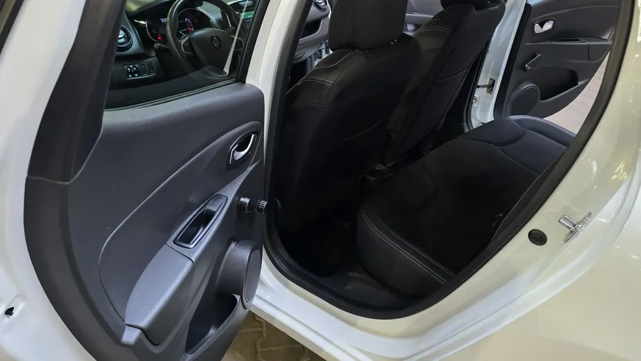 RENAULT Clio -
