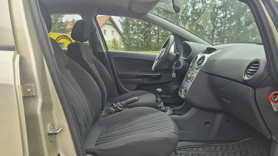 OPEL Corsa -