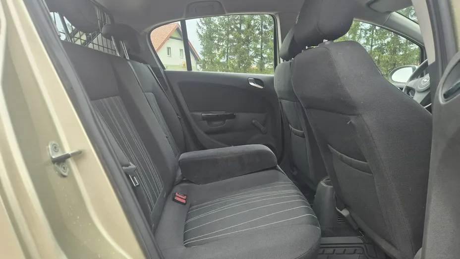 OPEL Corsa -