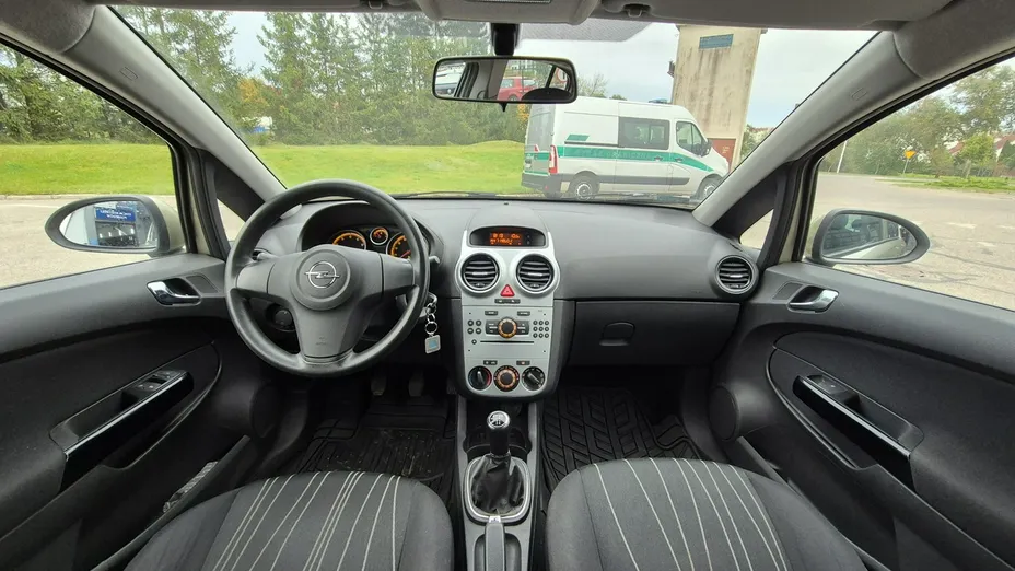 OPEL Corsa -